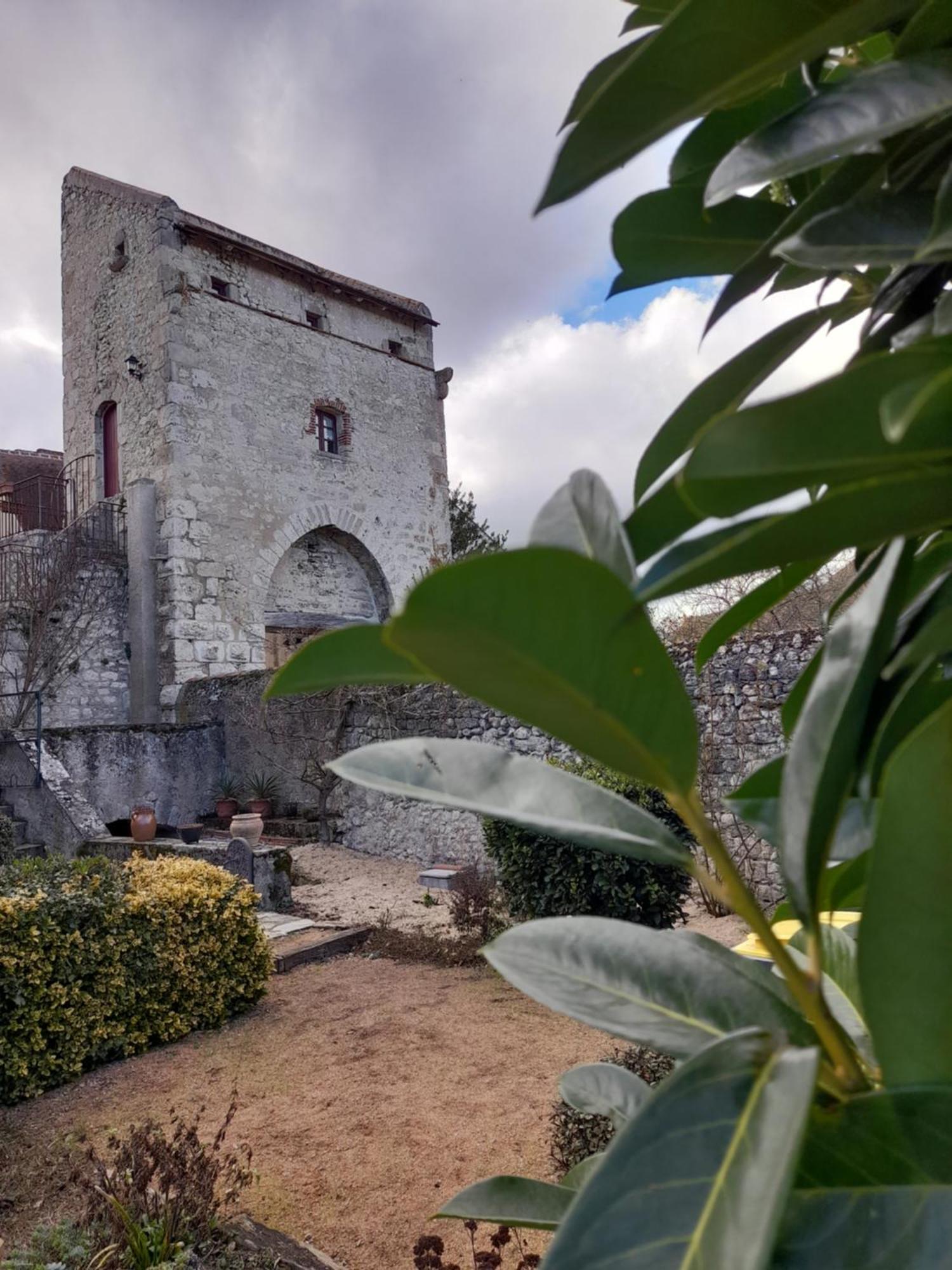 La Maison Du Prince De Conde Charroux-dʼAllier Екстериор снимка